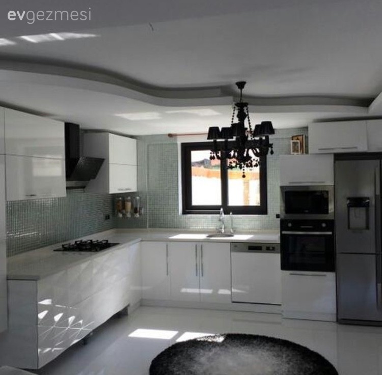 Özlem hanımın her detayı kendi tasarladığı, modern stil evi.