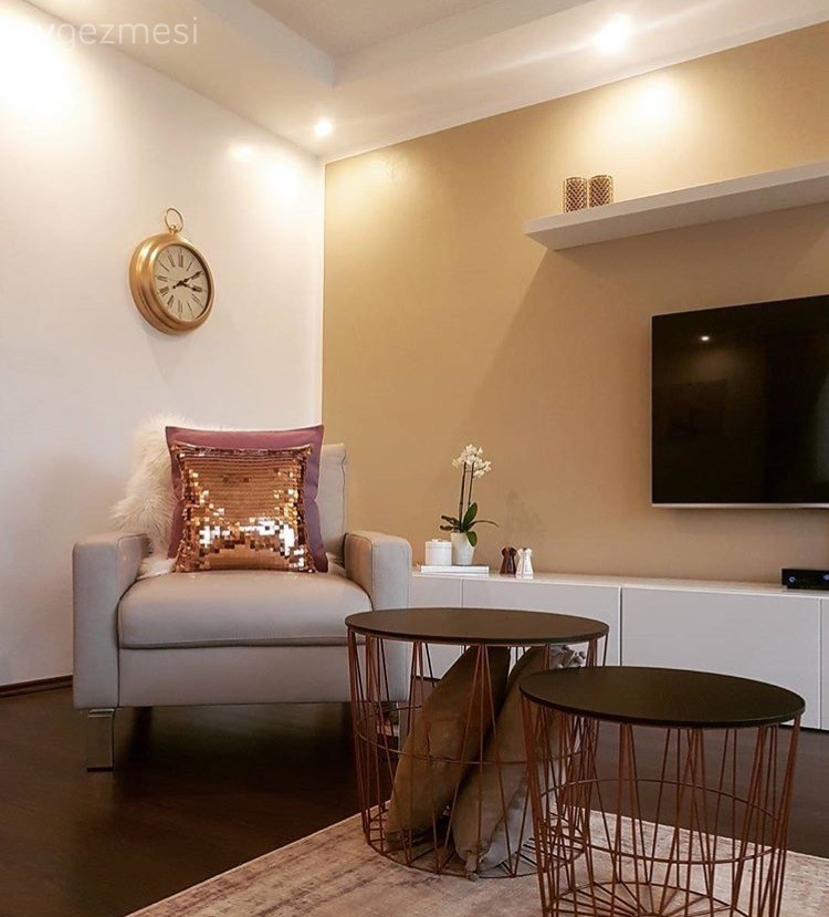 Altın, Berjer, Krem, Duvar saati, Salon, Sehpa