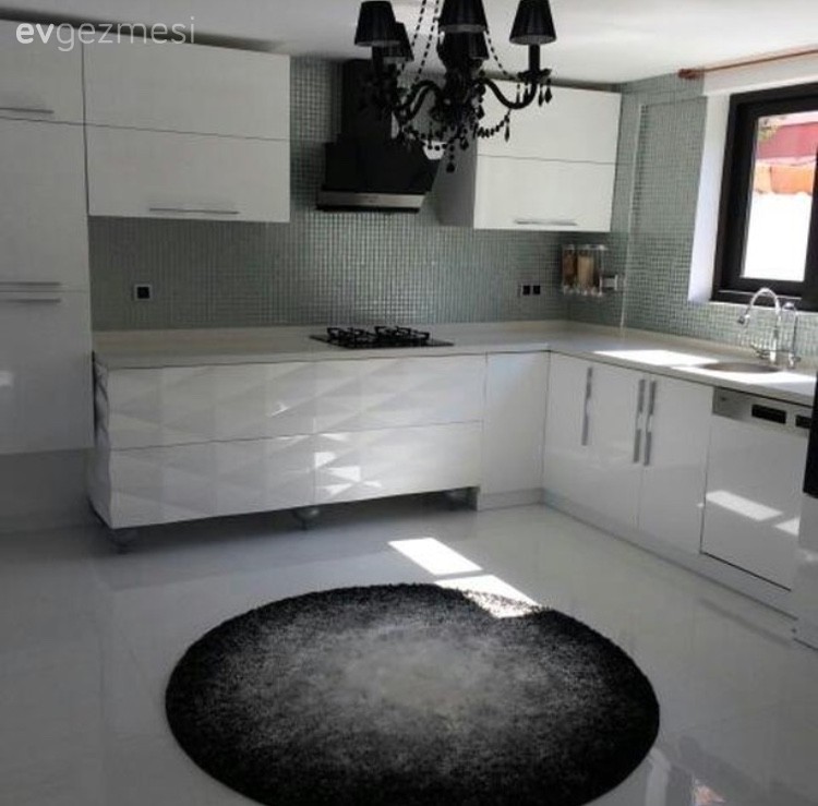 Özlem hanımın her detayı kendi tasarladığı, modern stil evi.