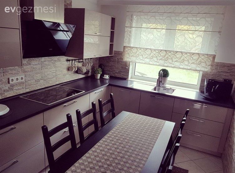 Modern stilde, sıcak ve şık bir ev..