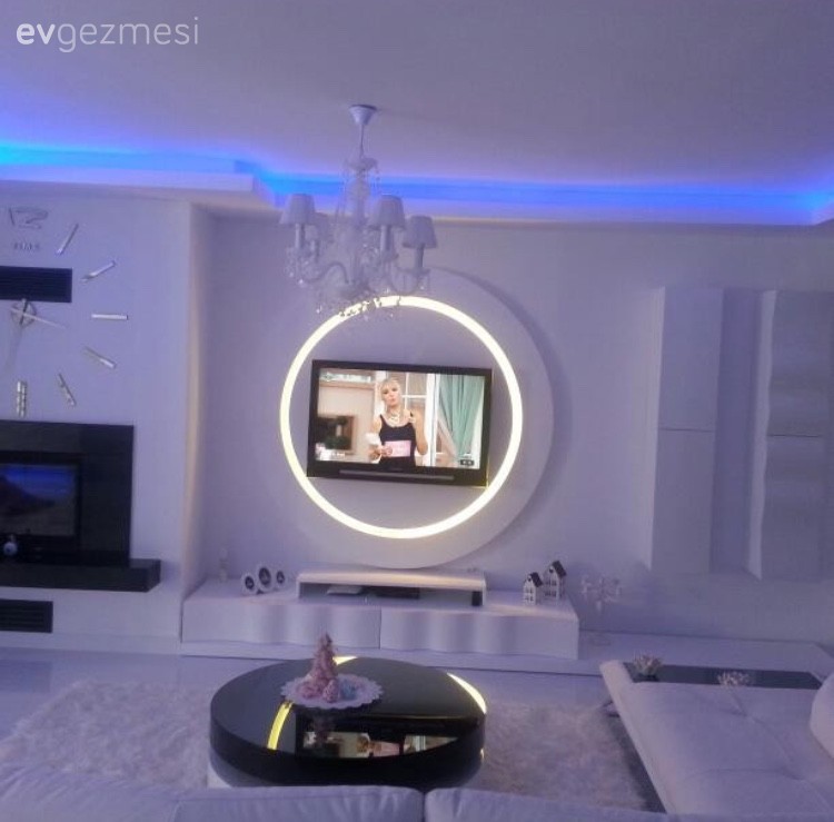 Özlem hanımın her detayı kendi tasarladığı, modern stil evi.