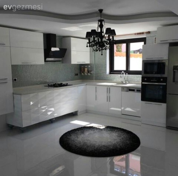 Özlem hanımın her detayı kendi tasarladığı, modern stil evi.