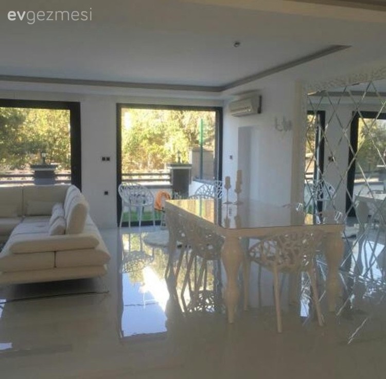 Baklava Aynalar ile Güzelleşmiş Dekorlar: Farklı Odalar, Farklı Uygulamalar!