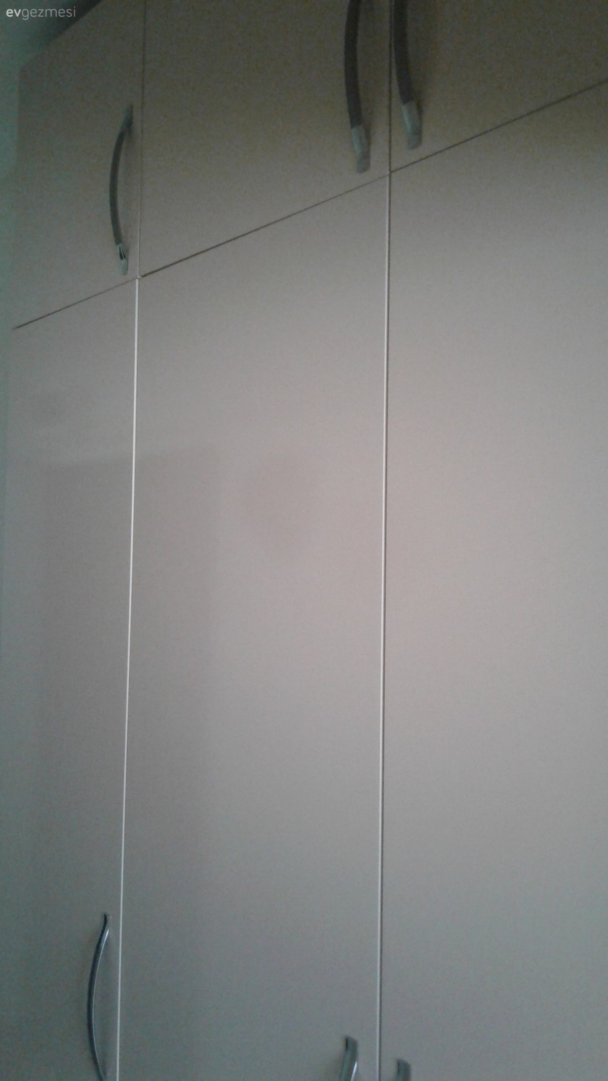 Portmanto ve yüklük dolap reng değişimi icin kullanilacak boya yardimi