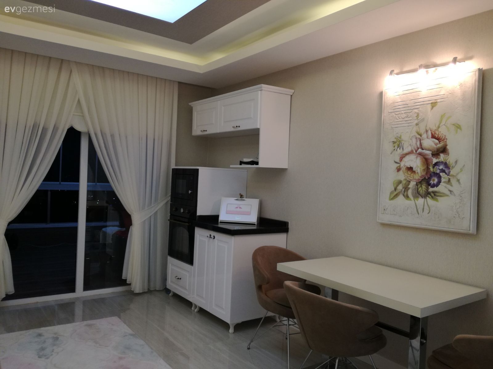 Aydınlatma, Beyaz mutfak, Mutfak, Mutfak masası, Tablo