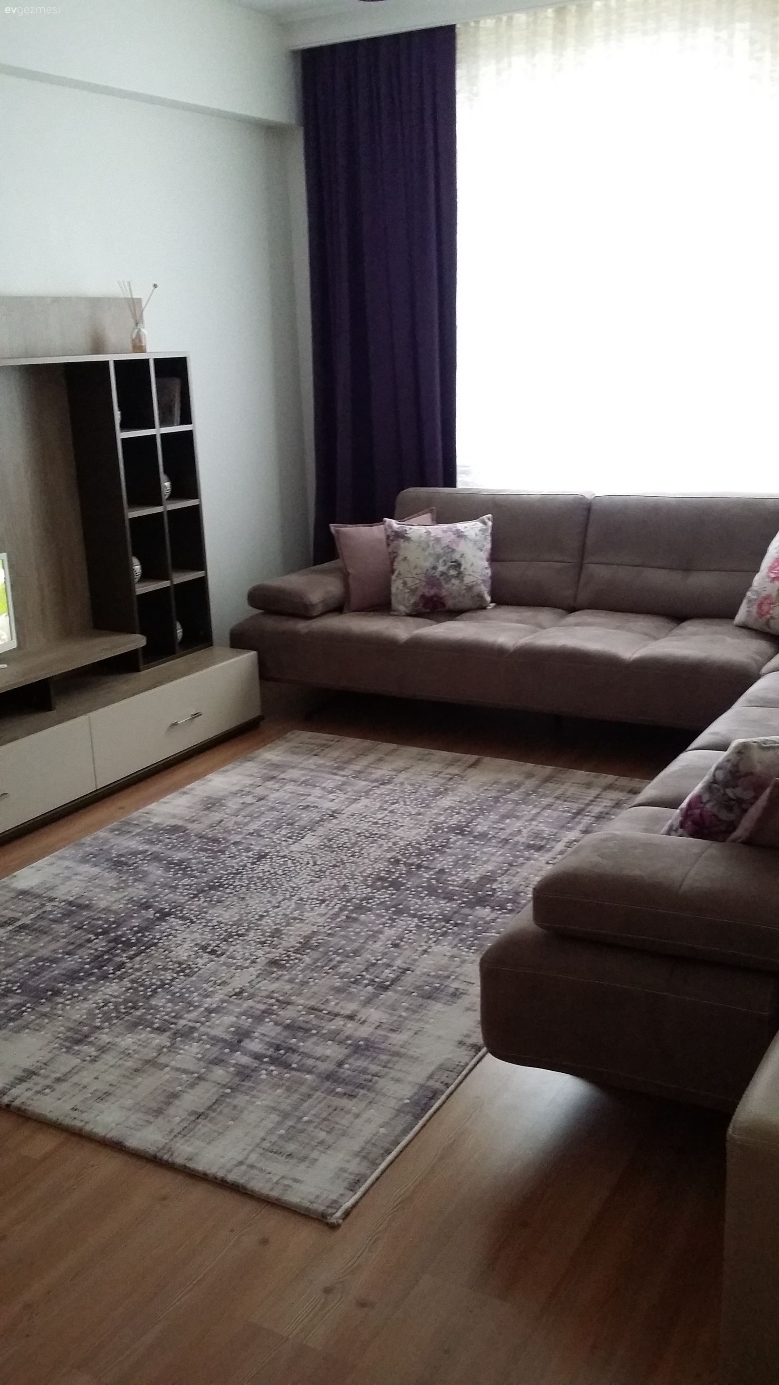 Halı, Köşe koltuk, Oturma Odası