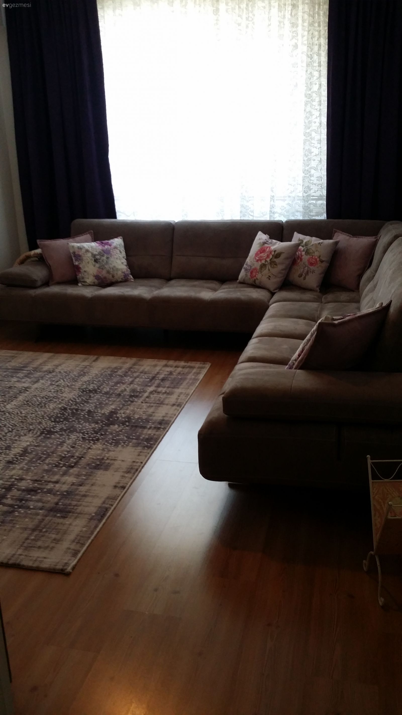 Halı, Köşe koltuk, Oturma Odası