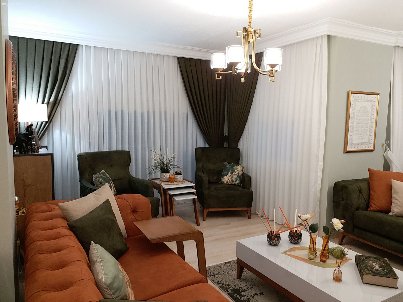 Salon, Fon perde, Avize, Turuncu