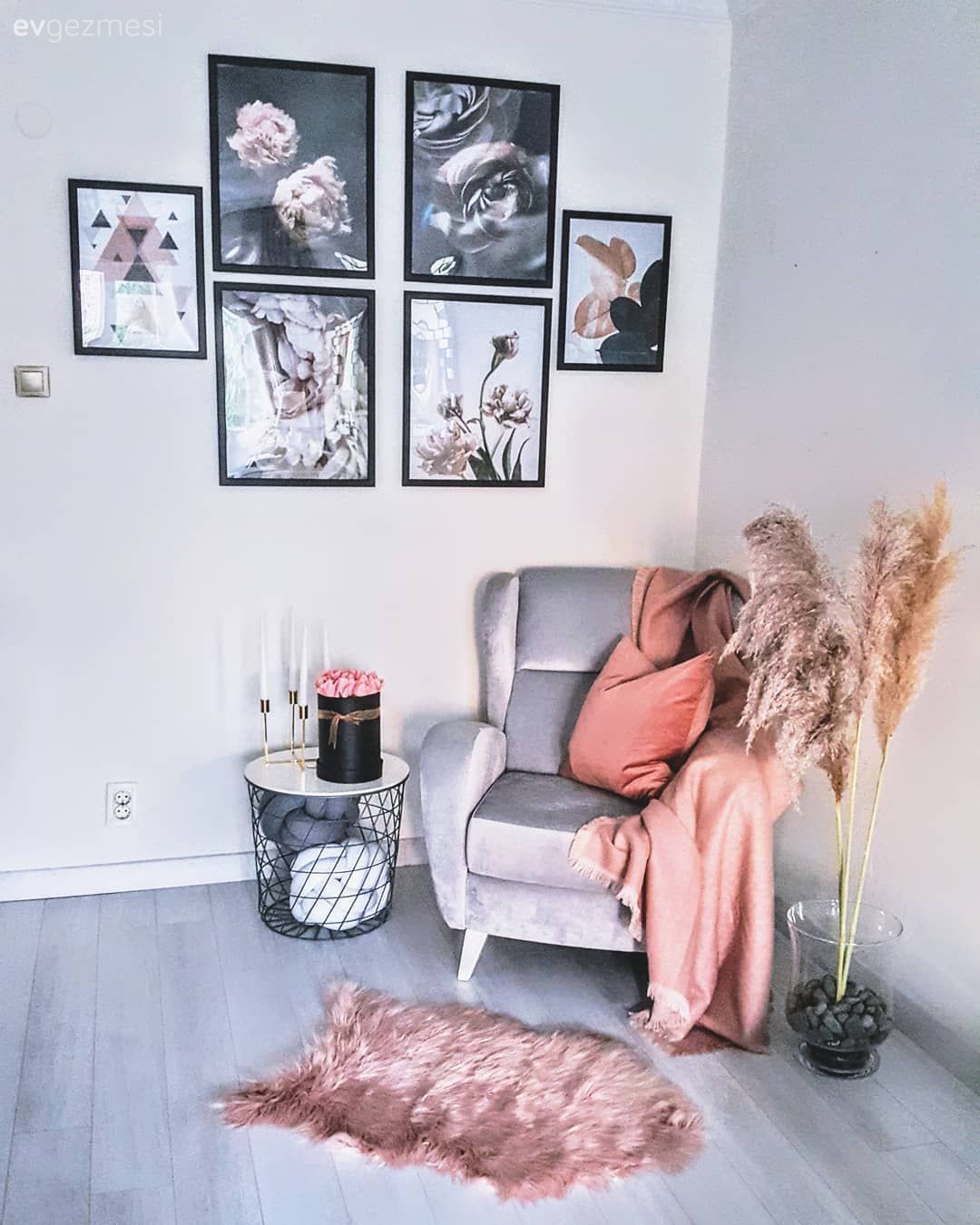 Filiz Hanım’ın Farklı Renk ve Aksesuar Kullanımıyla Yenilenen Evi