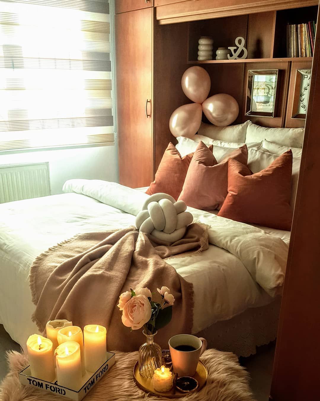 Filiz Hanım’ın Farklı Renk ve Aksesuar Kullanımıyla Yenilenen Evi