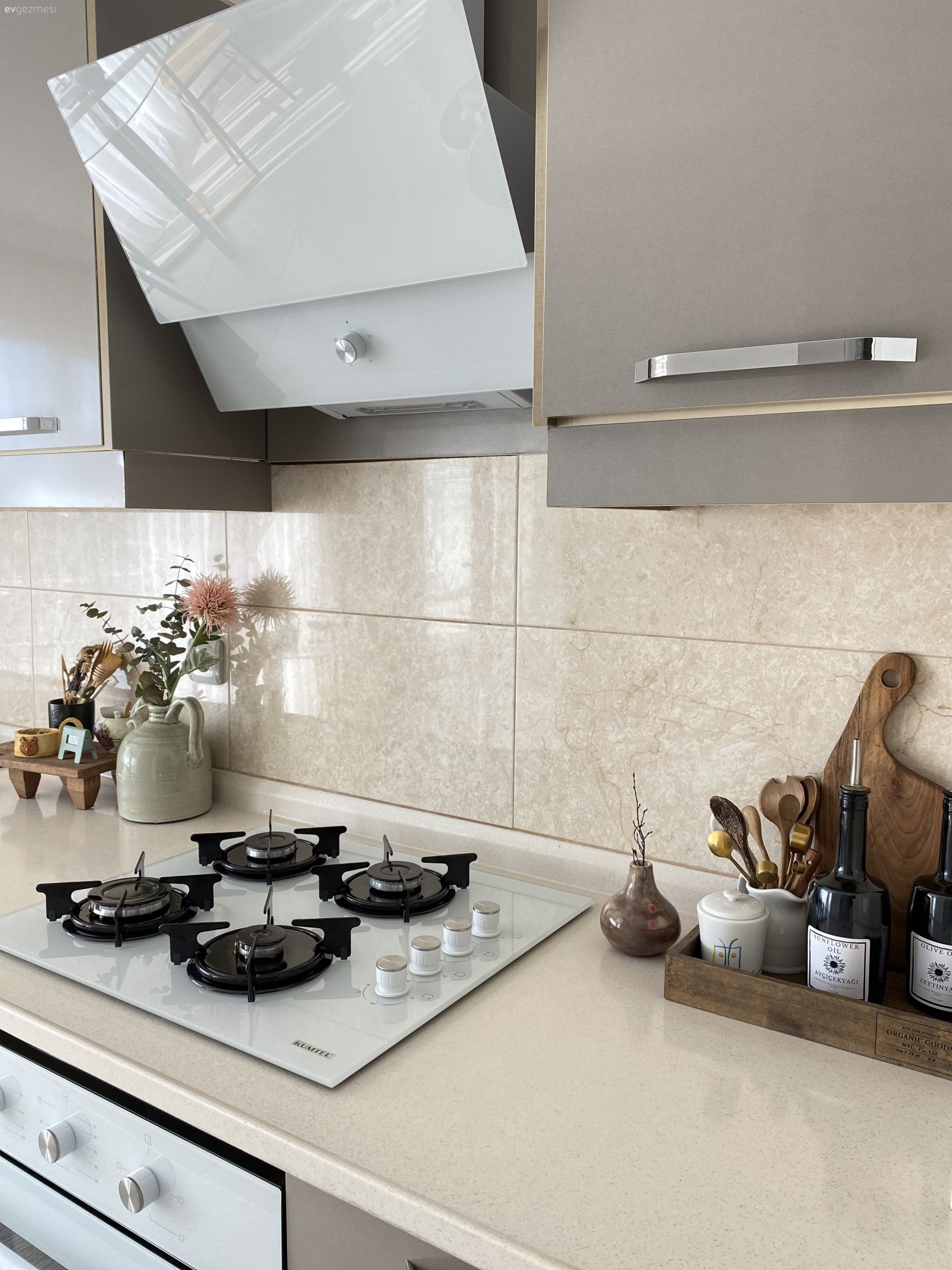 Davlumbaz, Capuccino mutfak, Mutfak, Mutfak aksesuarları, Mutfak tezgahı, Mutfak tezgah arası, Tezgah arası seramik