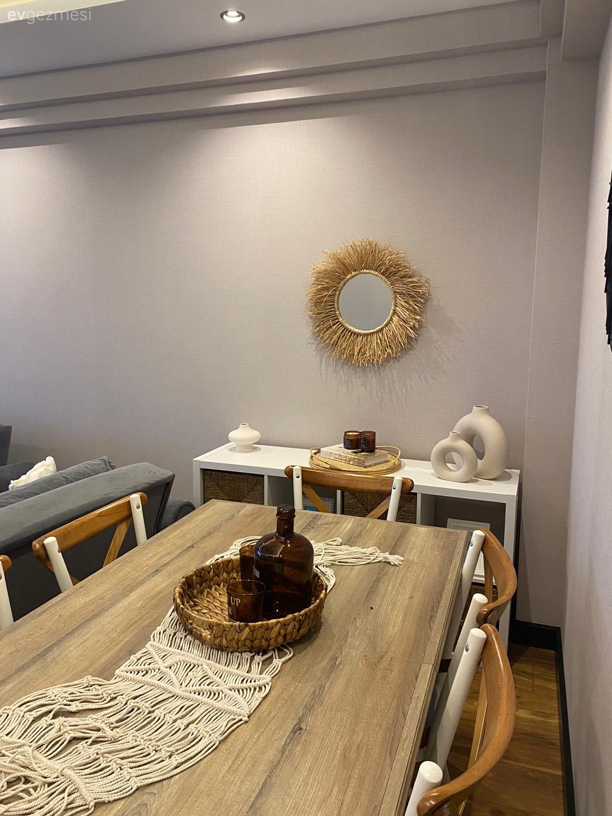 Salon, Country, Gri, Beyaz, Yemek masası, Sandalye, Country yemek odası, Koltuk takımı, Hasır avize, Led aydınlatma, Aydınlatma, Duvar saati, Duvar dekorasyonu