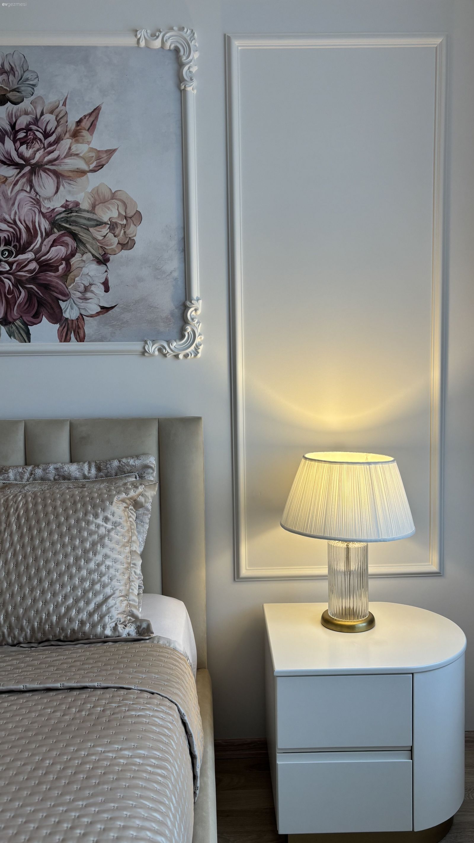 Salonundan Banyosuna Her Detayı Özenli Bir İstanbul Evi