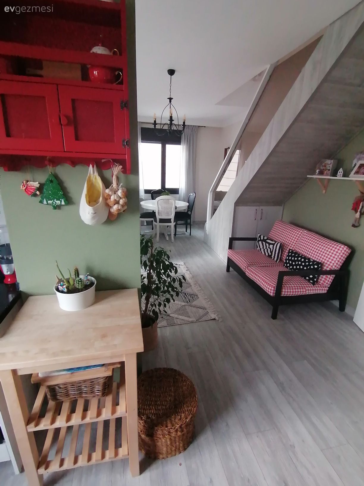 Bohem ve İskandinav Esintileri Bu Dubleks Evi Kuşatmış