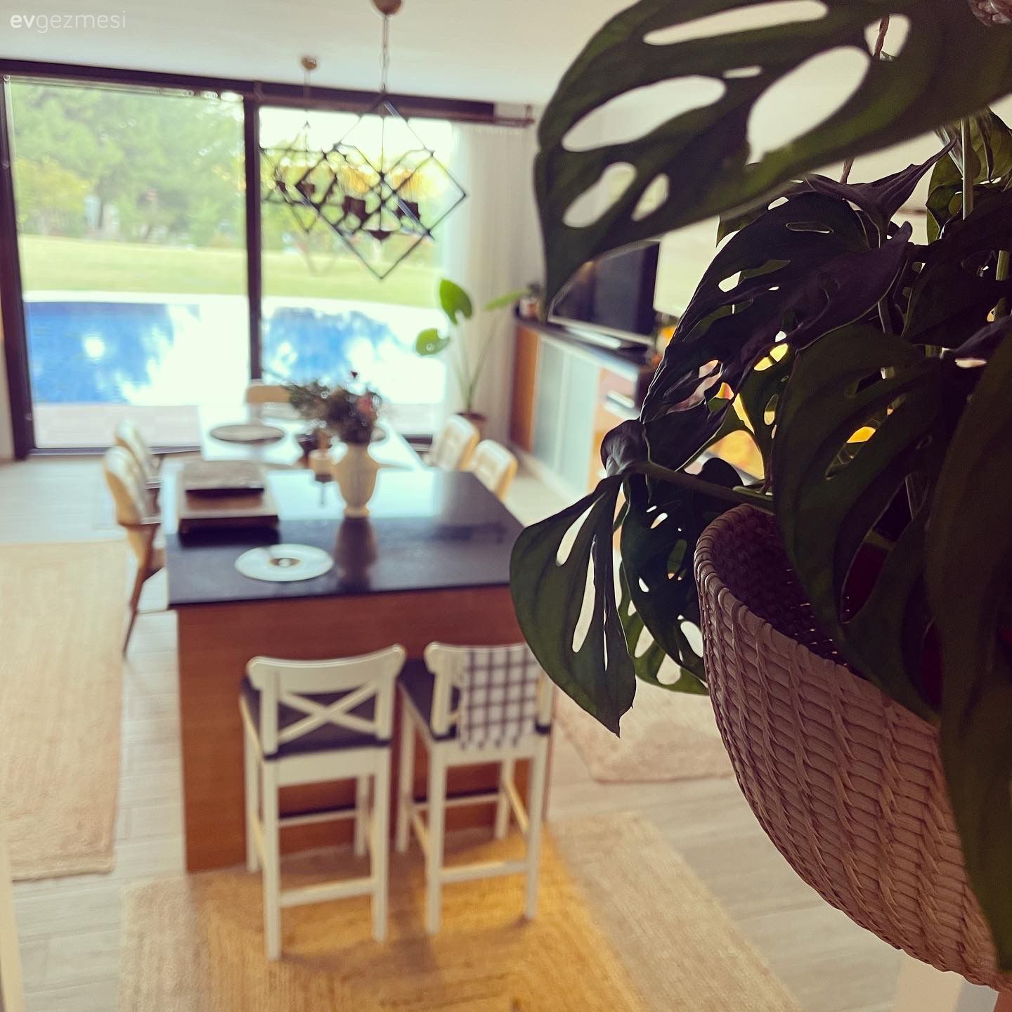 Doğa Ananın Kucağındaki Bu Urla Evi Doğal Olana Meyilli!