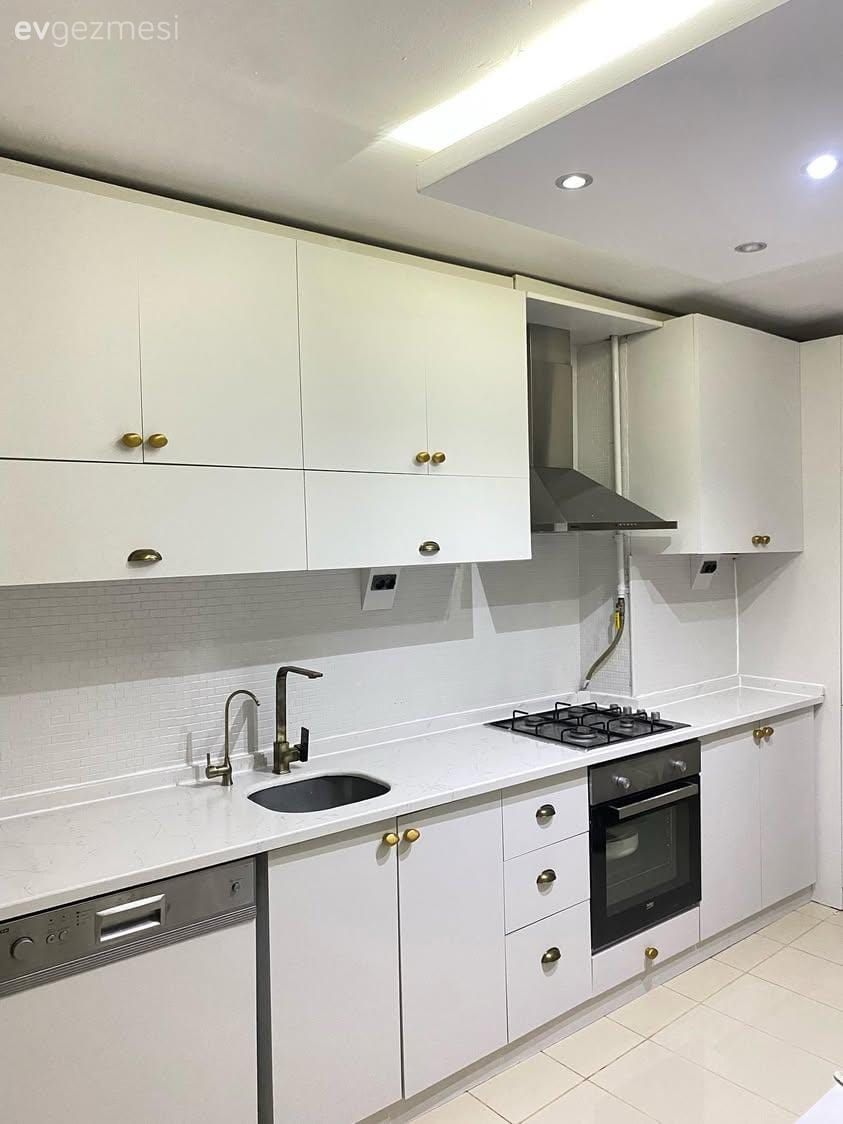 Öncesi&Sonrası: Rehavet Çöken Mutfak Ferahlığa Kavuşmuş