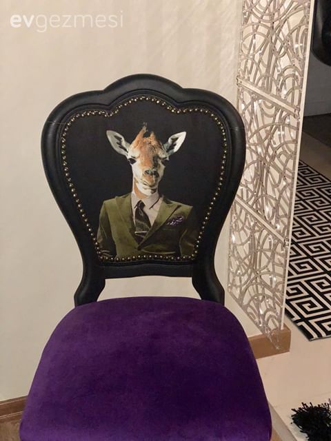 Göz Alıcı Tasarımların Şıklık Kattığı Bir İzmir Evi