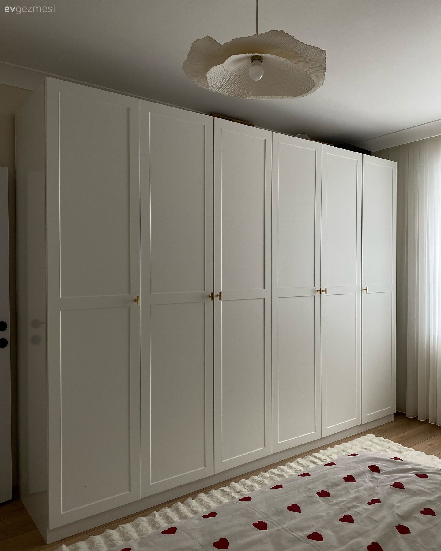 Minimalist Bu Evde Beyaz Olmazsa Olmaz Renklerin Başında