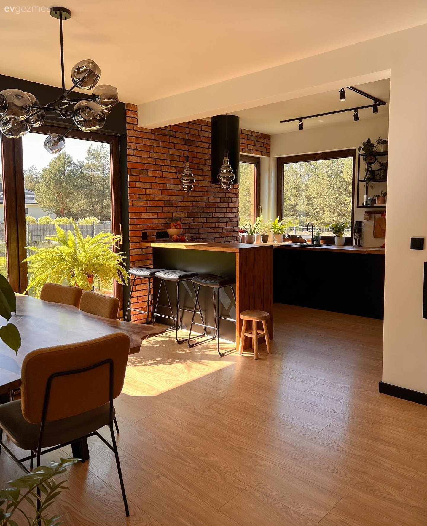 Müstakil Ev İsteyenler İçin 155 M2 İki Katlı Evin İçi ve Planı