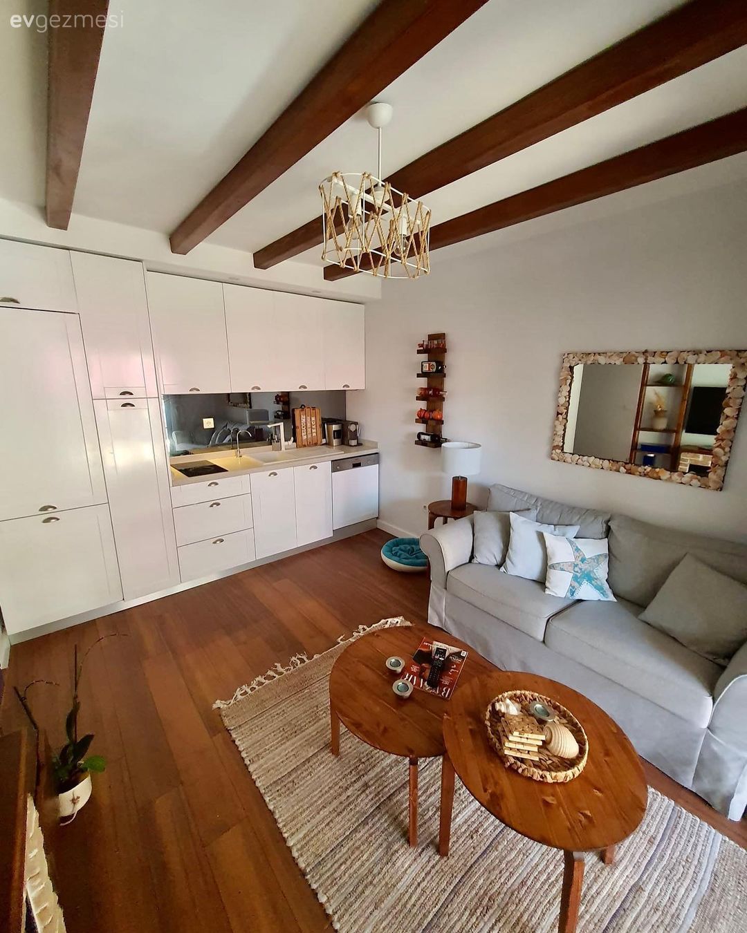 Bu Sıcak Evde Ahşabın Sesinin Duyulmadığı Köşe Yok!