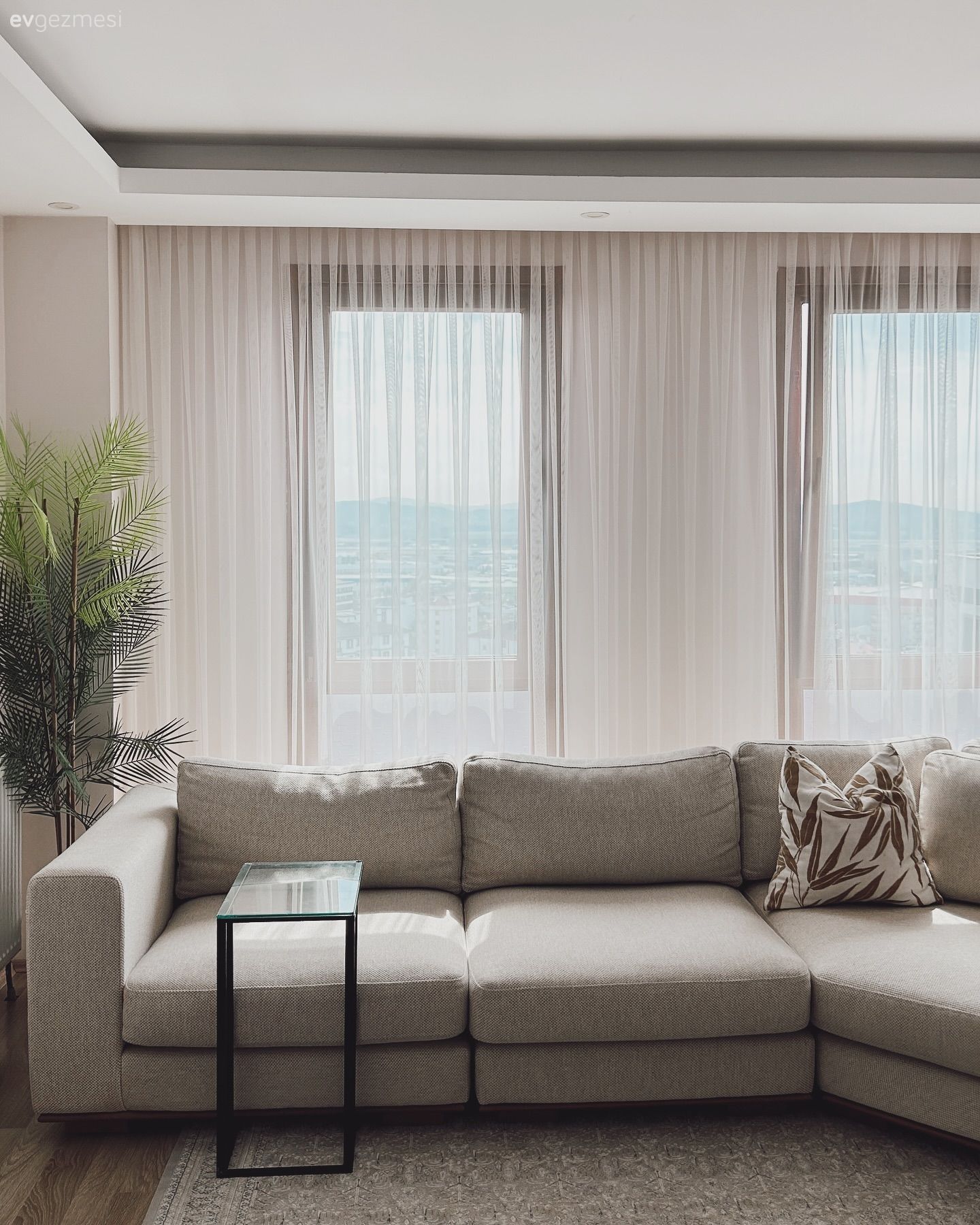 Modern ve Minimalist: Abartıdan Uzak Bir Salon