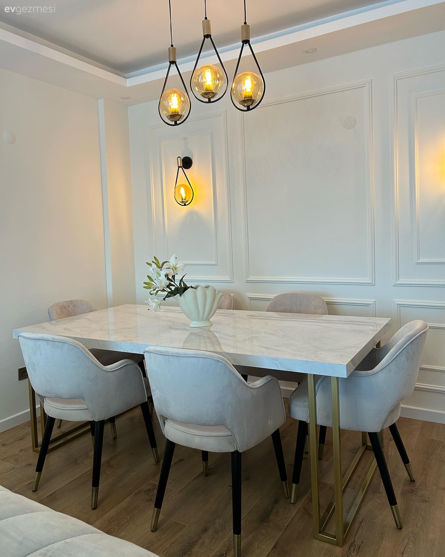 İzmir'deki Bu Evde Tamamlayıcı Parçalar Cazibe Kaynağı