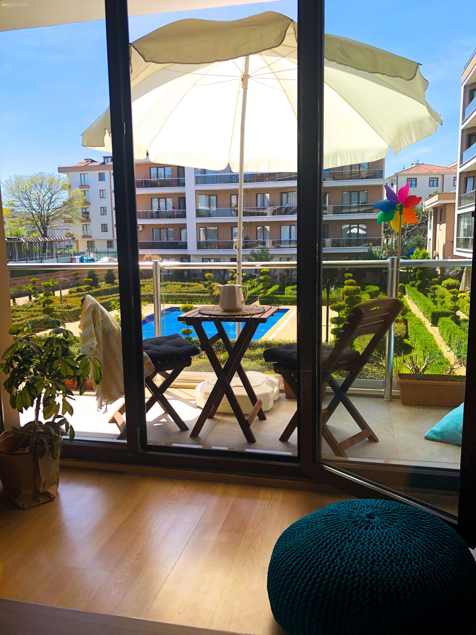 Balkon, Balkon masası, Sandalye