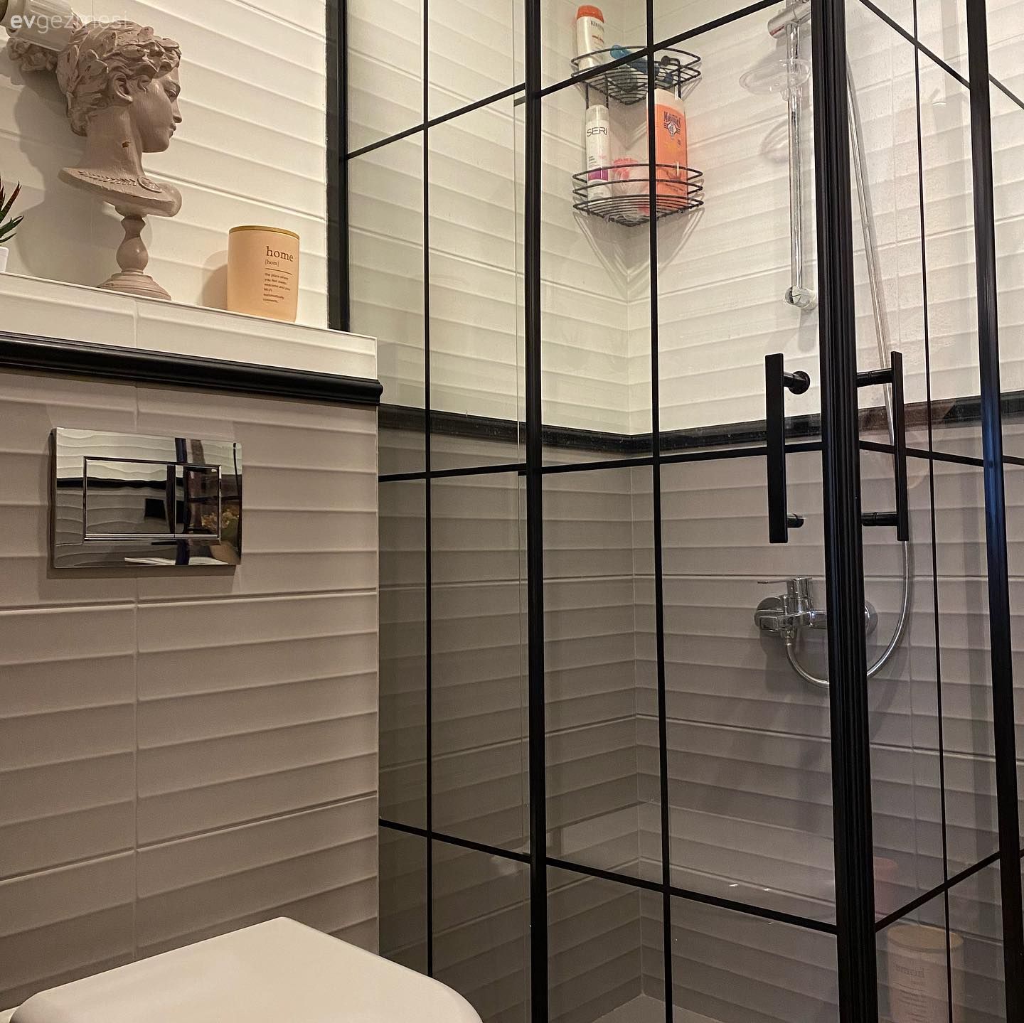 Değişen Bu Banyoya Yeni Renkleri Samimiyet Katmış!