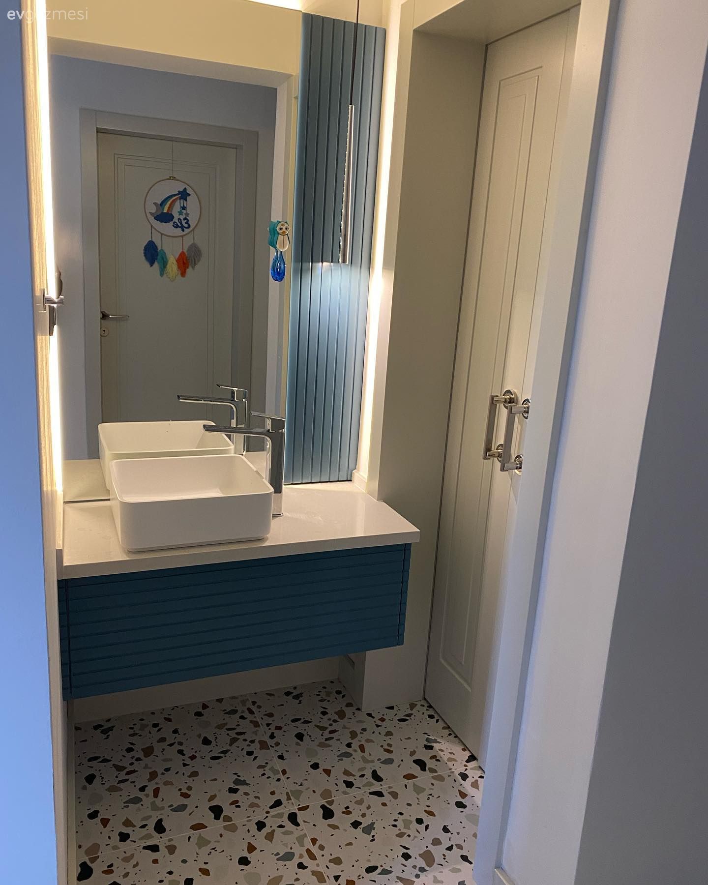 Öncesi&Sonrası: Bu Köy Evindeki Banyo Ortamın Doğallığına Uygun!