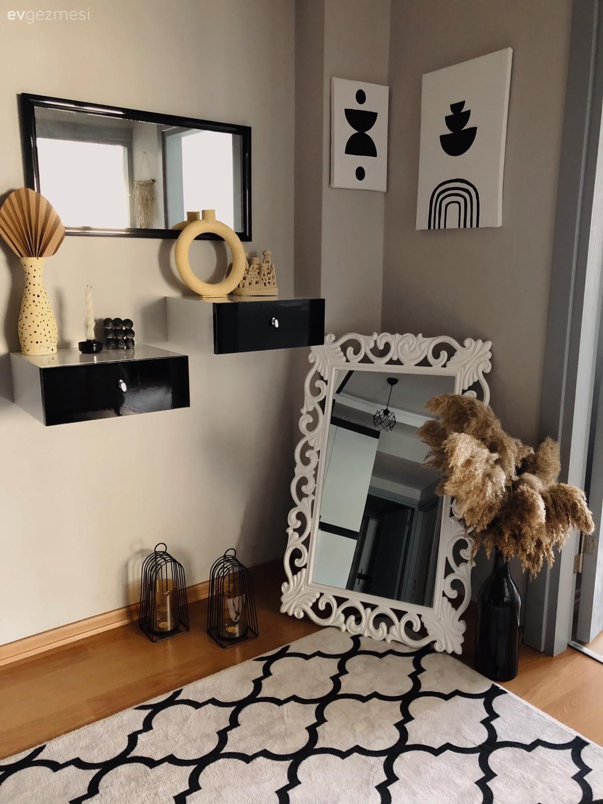 Bitkilere Aşık Bu Evde Gri, Siyah ve Beyaz Her Yerde!