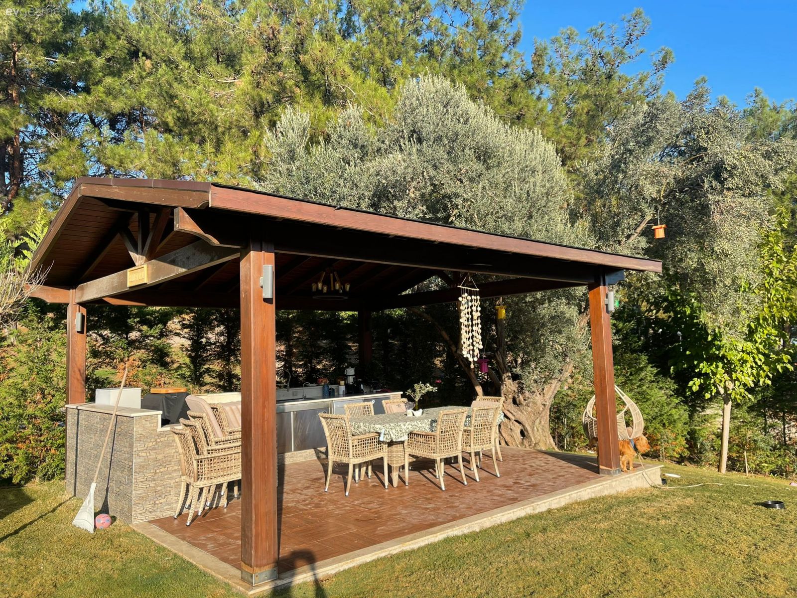 Doğa Ananın Kucağındaki Bu Urla Evi Doğal Olana Meyilli!