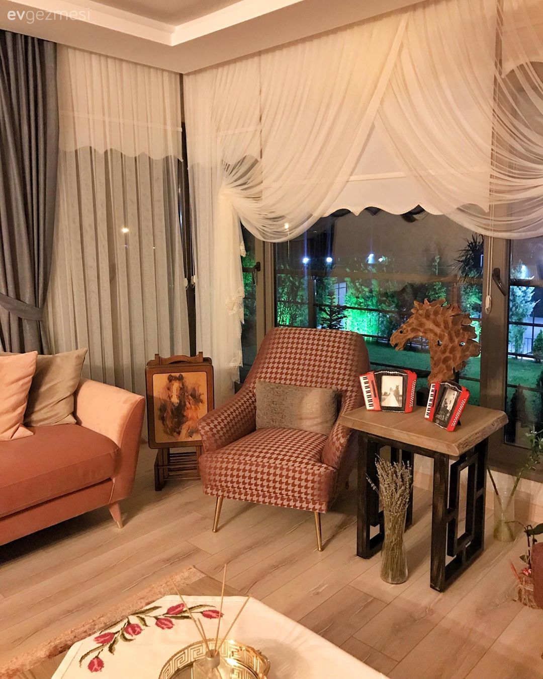 30+ Farklı Kruvaze Perde Modeli: Stil ve Dekorasyon Önerileri!