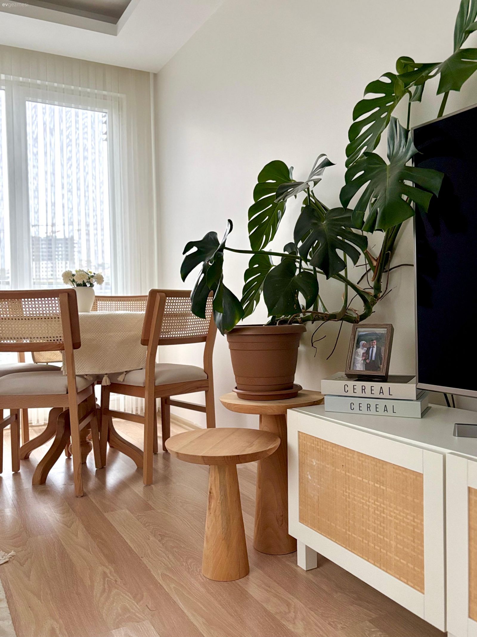 Bu İstanbul Evinde Rahatlığın Sembolü Köşe Koltuk