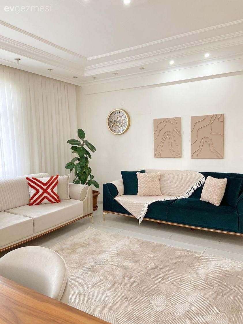 Salon, Modern, Beyaz, Yeşil, Koltuk takımı, Tül perde, Perde, Halı, Salon halısı, Kırlent, Ev tekstili, Tablo, Duvar dekorasyonu, Ev bitkisi, Dekoratif Objeler, Spot aydınlatma, Aydınlatma, Bej, Krem