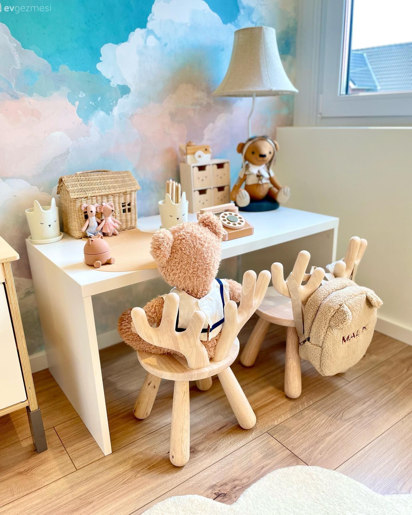 Bu Modern Ev İçin Beyaz ve Ahşabın Yeri Başka