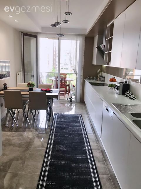 Mutfak, Modern mutfak, Beyaz mutfak, Gri, Vizon, Mutfak tezgahı, Mutfak tezgah arası, Mutfak halısı, Mutfak masası, Sandalye, Mutfak Avize Modelleri