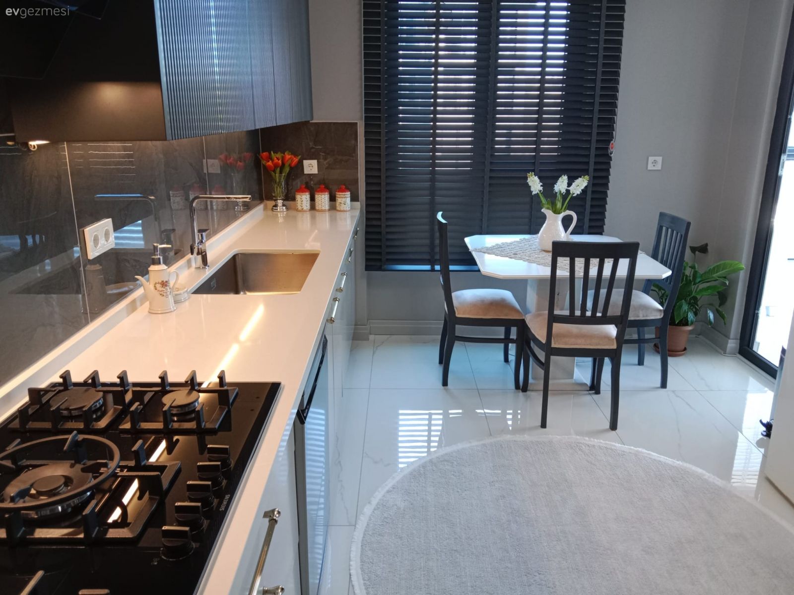 Bu Çanakkale Evinde Modern Stilin Arasına Art Deko Serpiştirilmiş!