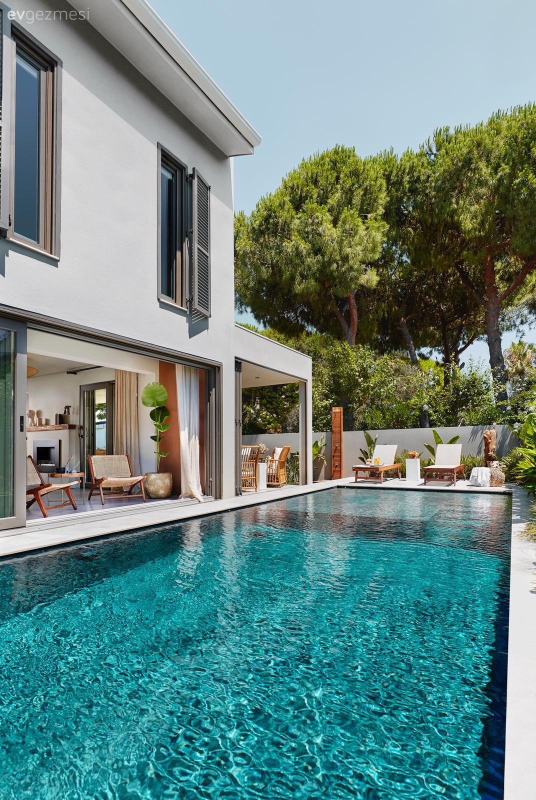 Dubleks evler, Bahçe, Bahçe masası