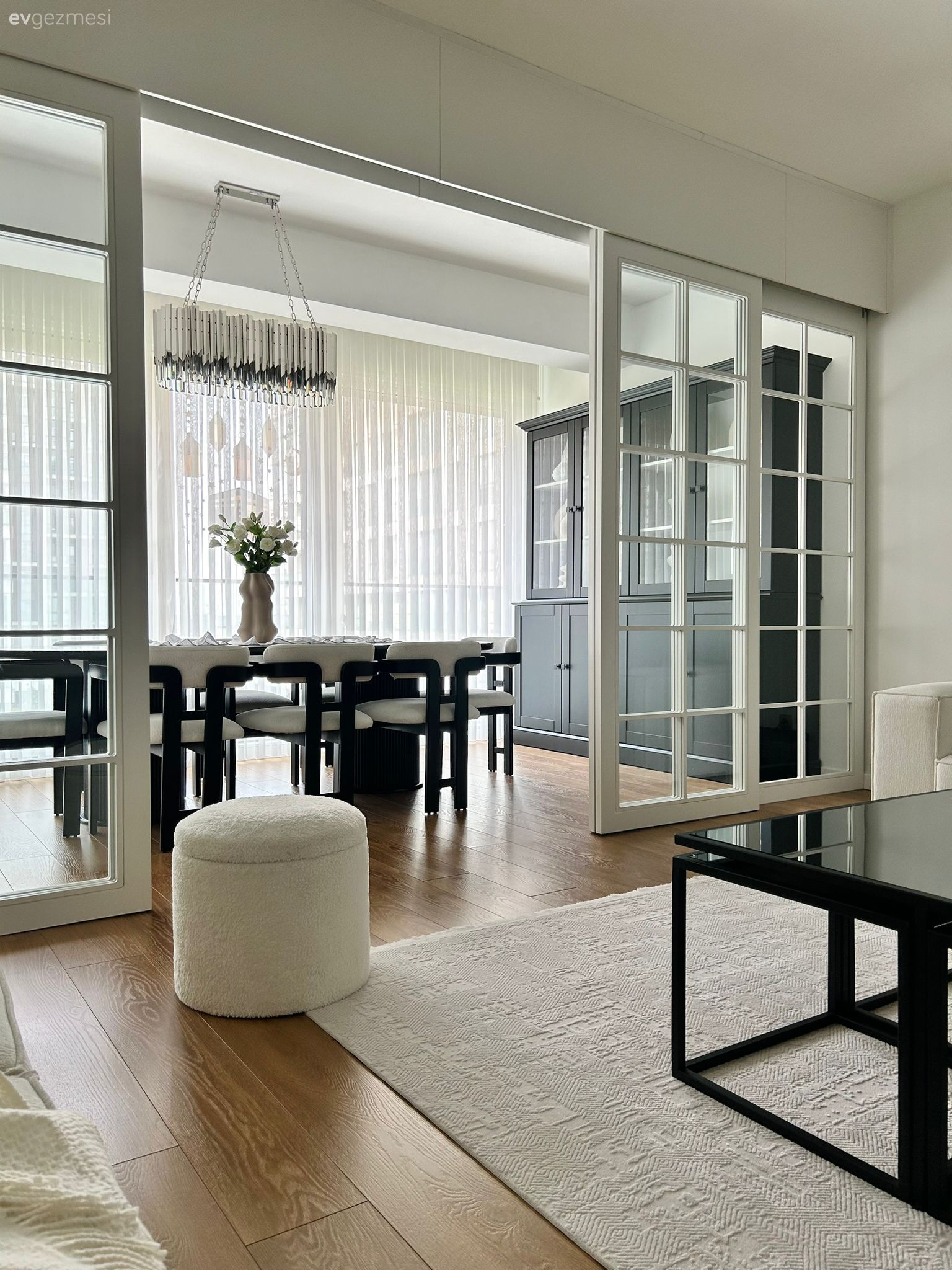 Farklı Markalardan Çok Sevilen Yemek Masası Takımı Modelleri