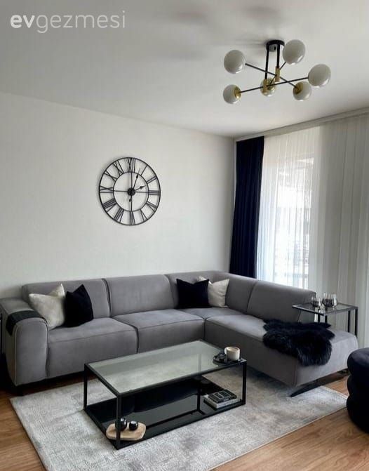Salon, Modern, Gri, Siyah, Köşe koltuk, Koltuk takımı, Halı, Salon halısı, Orta sehpa, Sehpa, Avize, Aydınlatma, Fon perde, Perde, Tül perde