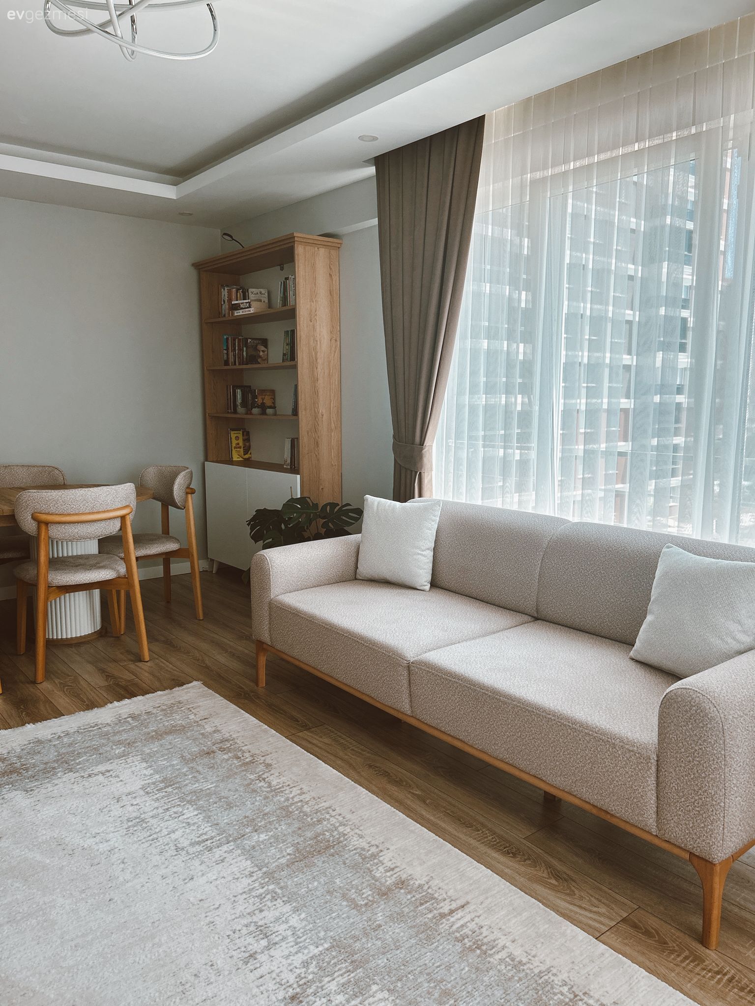 Bu Çorlu Salonu Abartısız Şıklığı Referans Almış