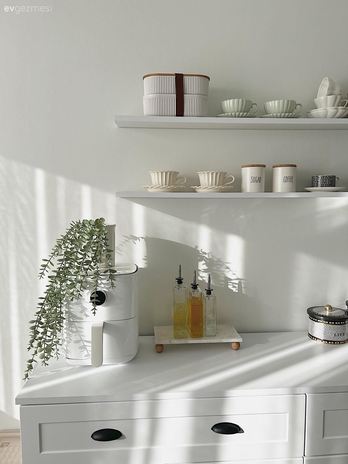 Kahve köşesi, Beyaz, Mutfak rafı, Mutfak, Mutfak aksesuarları