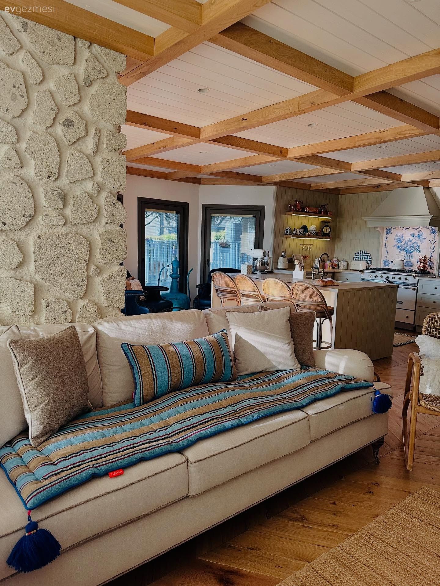 Otantik ve Romantik: Zevkli Seçimlerle Dolu Bir Kır Evi