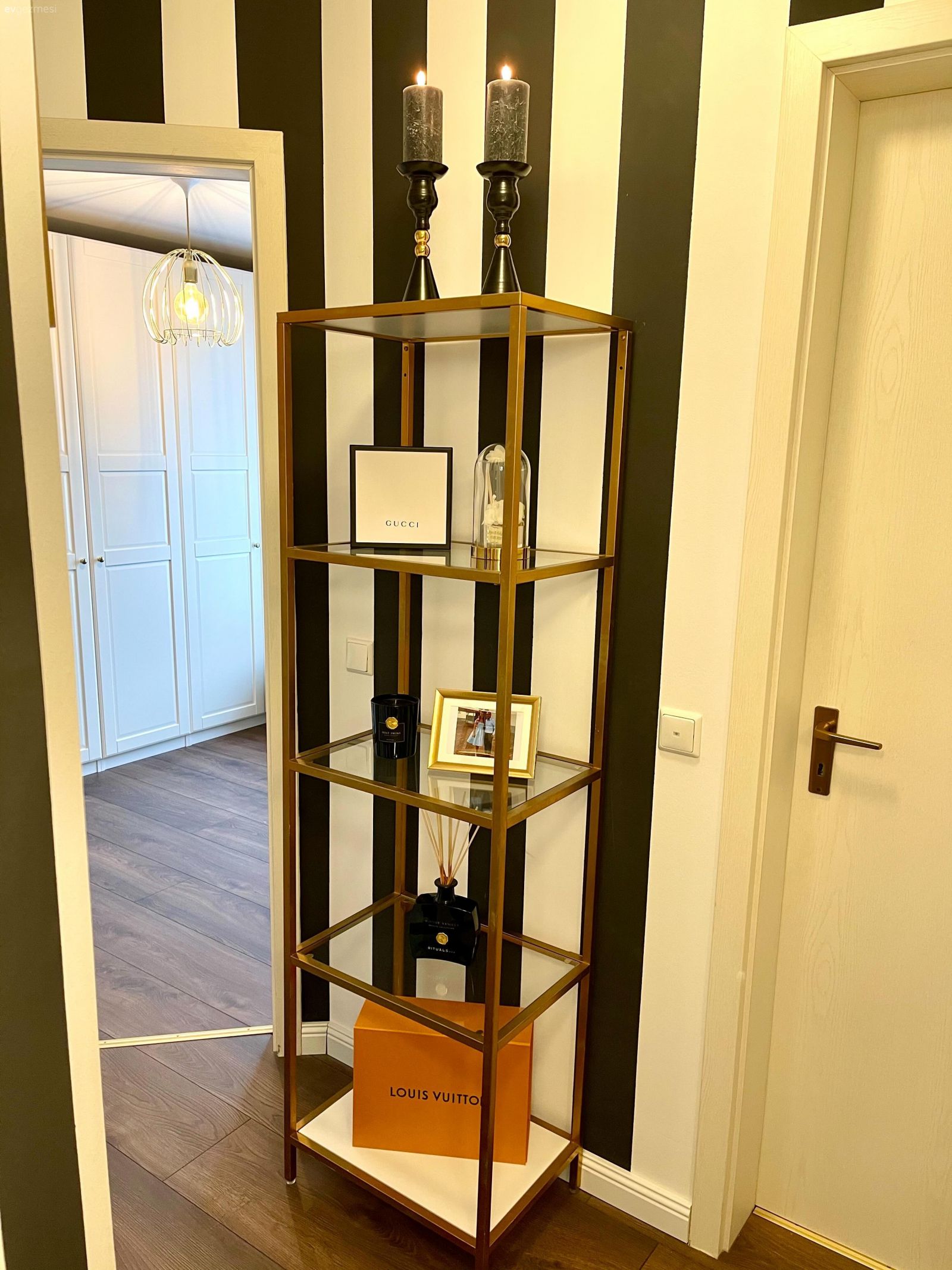 Uyumlu Renkler Bu Modern Evin Karakterini Belirlemiş!