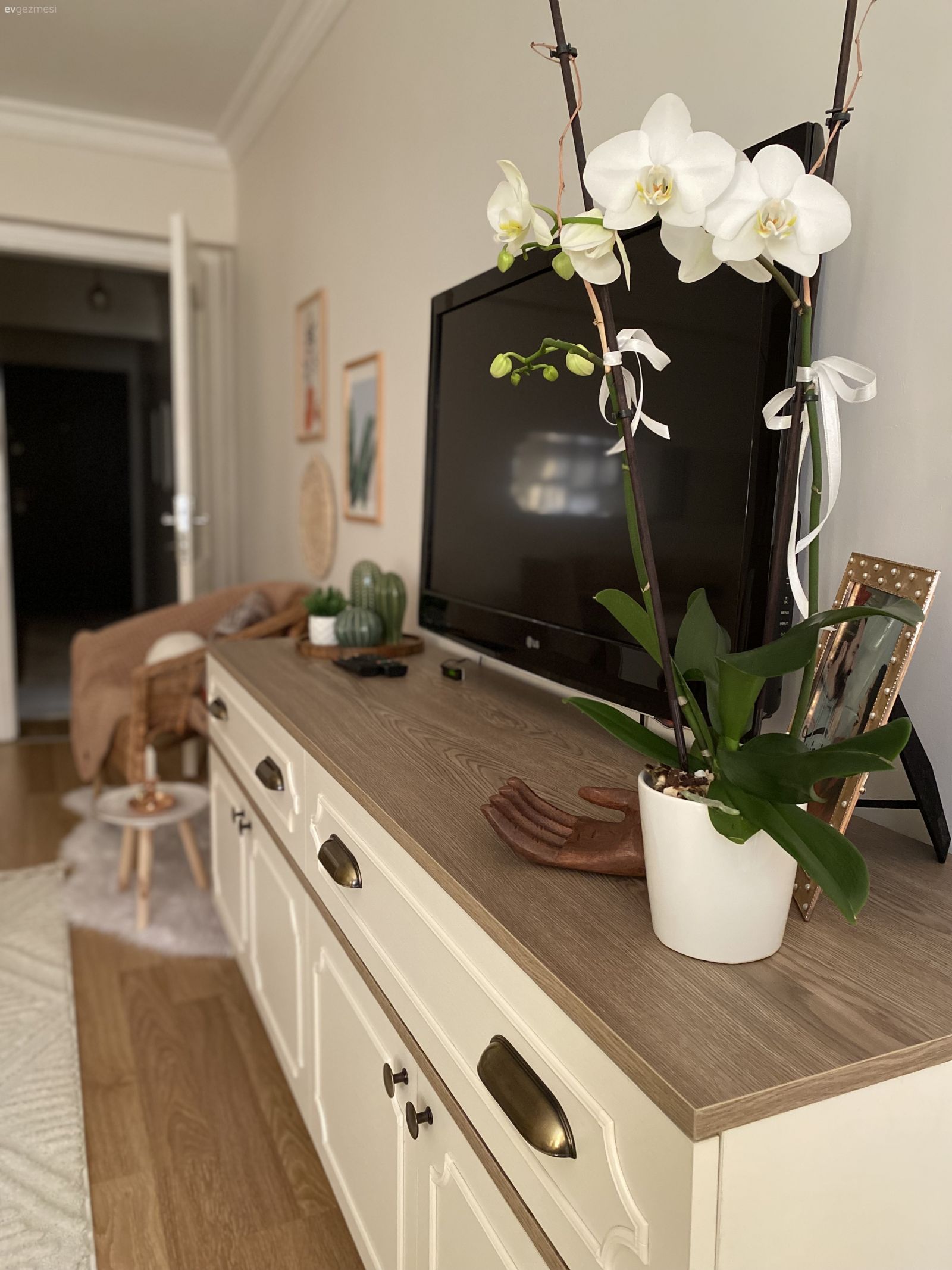 Ev Gezmesi: Keyif Deposu Tadında Bir İzmir Evi!