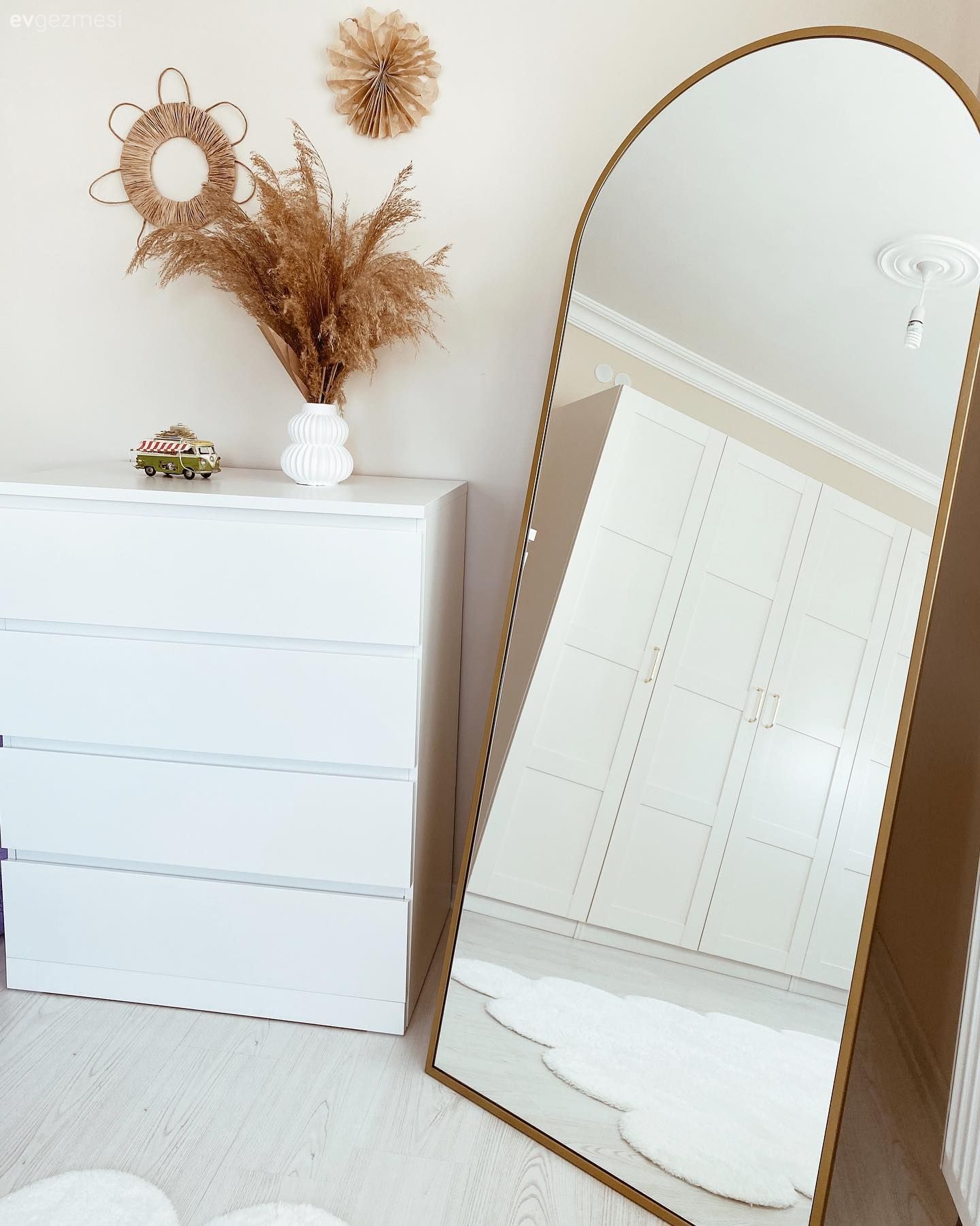 Boy aynası, Ayna, Beyaz, Kahverengi