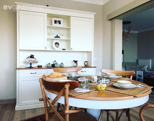 Bu Yemek Odasında Ana Yemek Samimiyet 