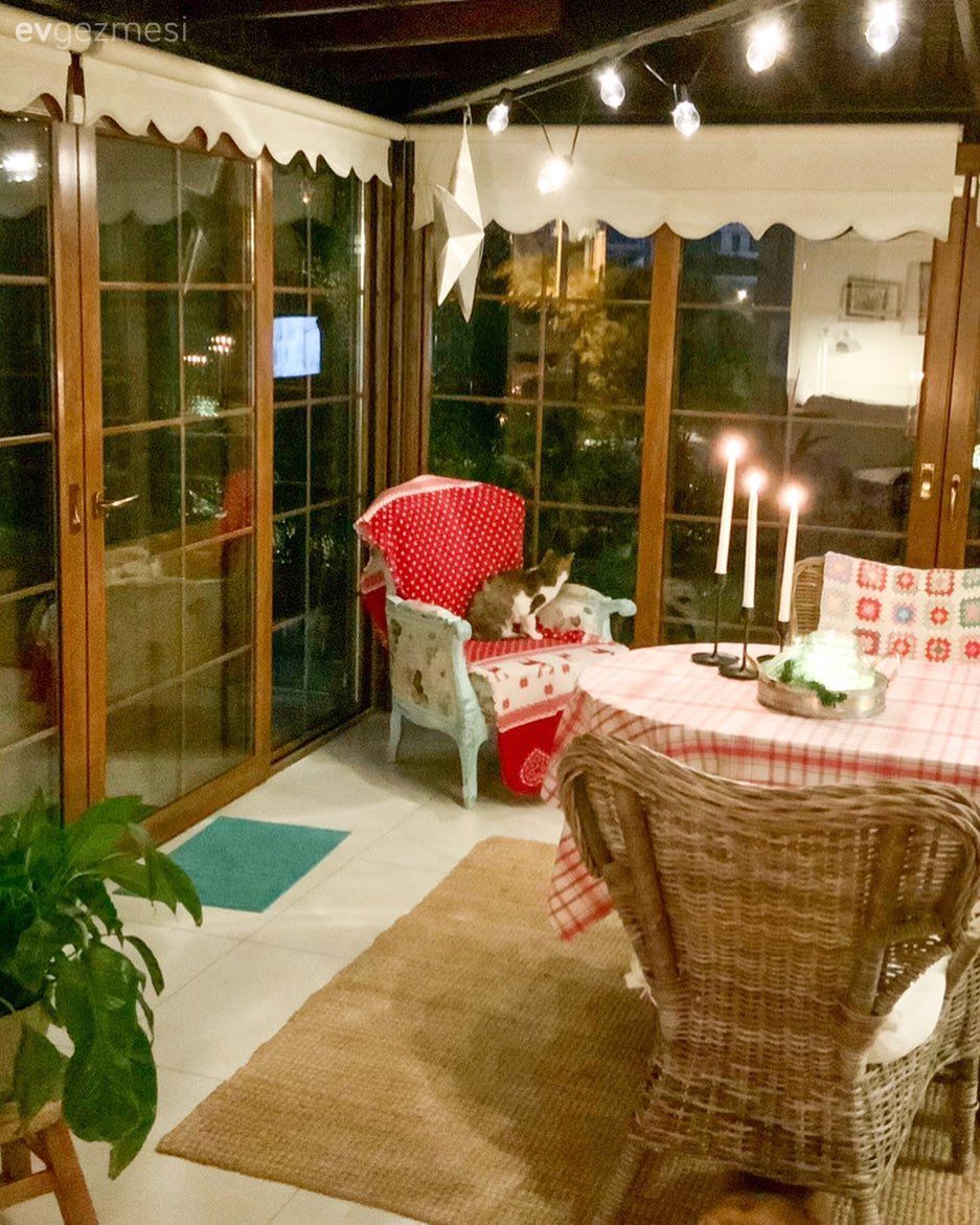 Bu İzmir Evinin Vazgeçilmezleri Renkler ve Desenler!