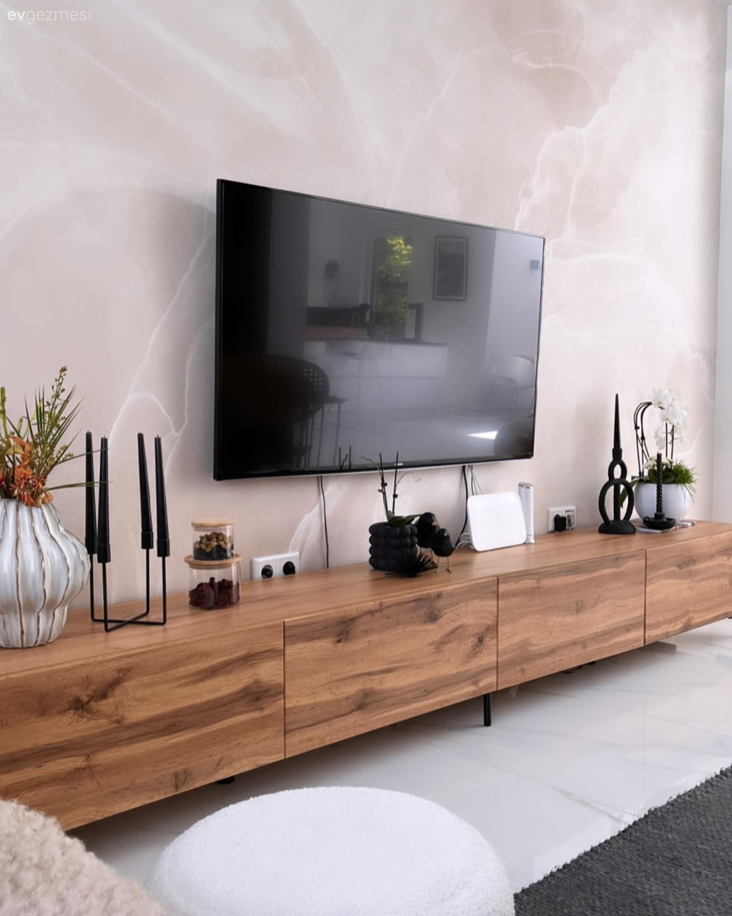 Tv ünitesi, Ahşap Mobilya, Dekoratif Objeler, Duvar dekorasyonu, Gri