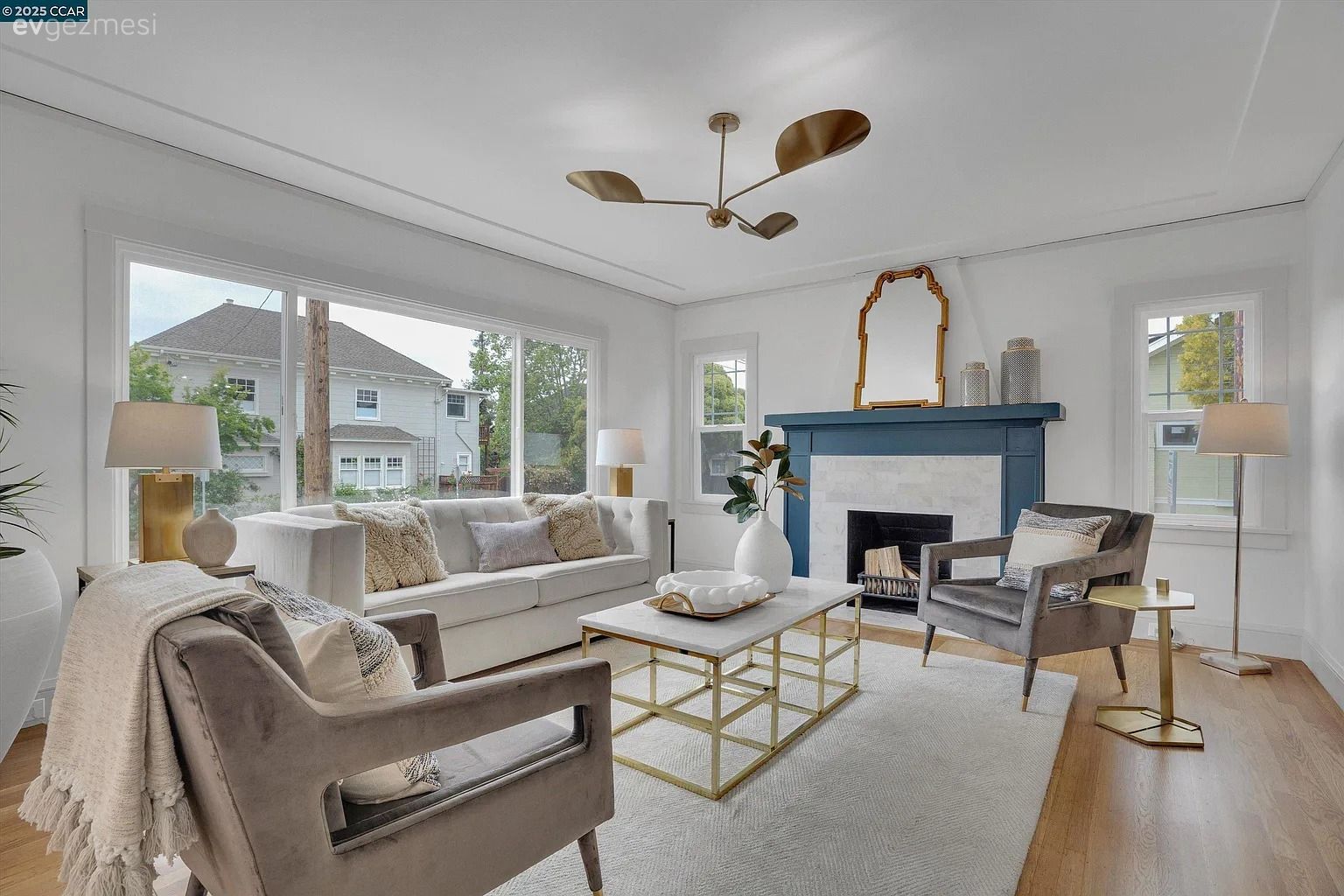 Tek Katlı Gibi Görünen 102 M2'lik Bu Ev Aslında Üç Kat